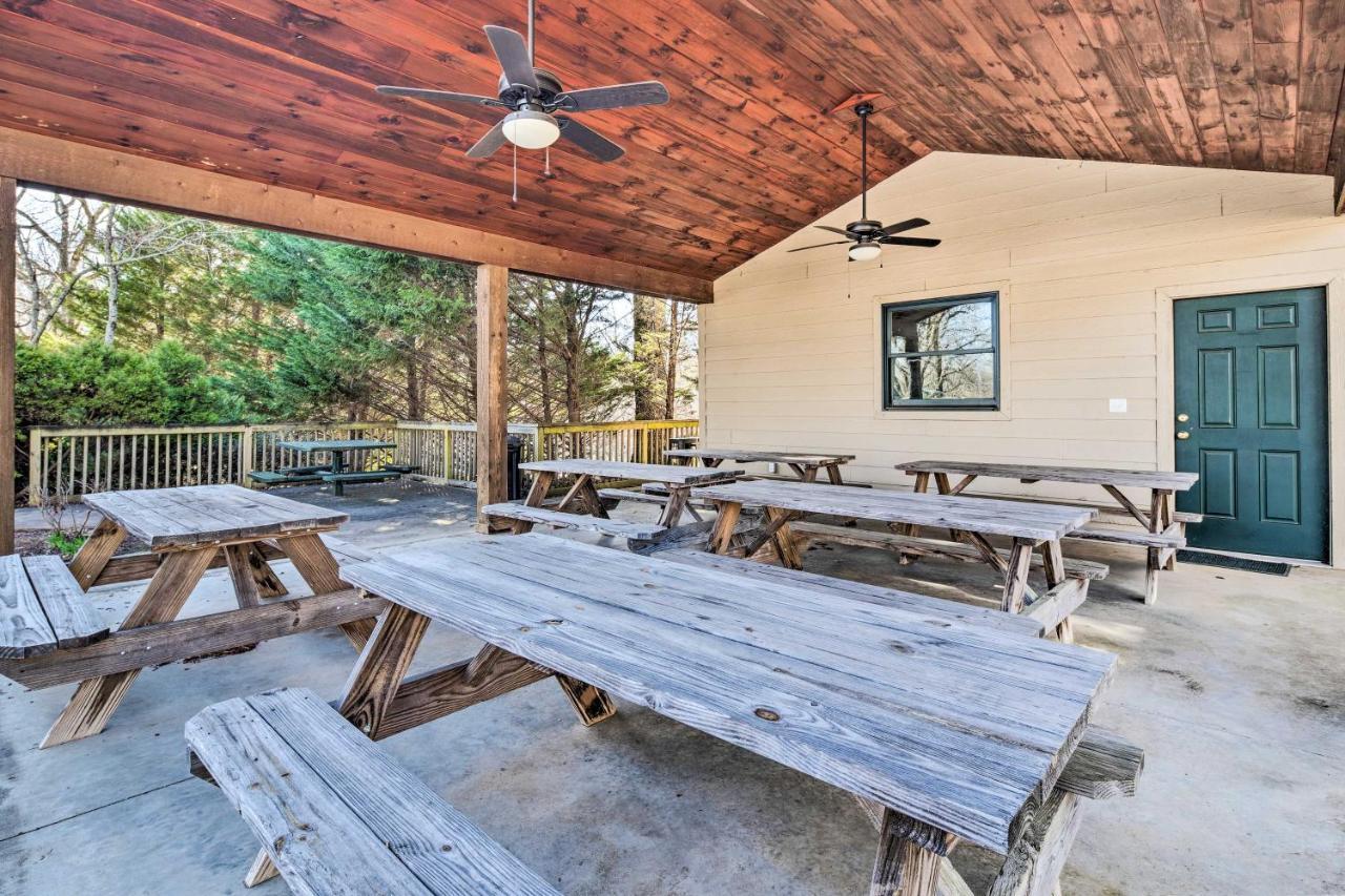 Lake Lure Studio With Private Balcony And Pool Access! Екстериор снимка