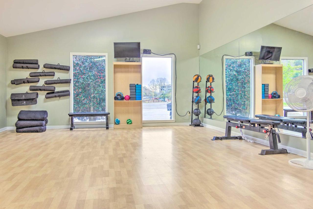 Lake Lure Studio With Private Balcony And Pool Access! Екстериор снимка